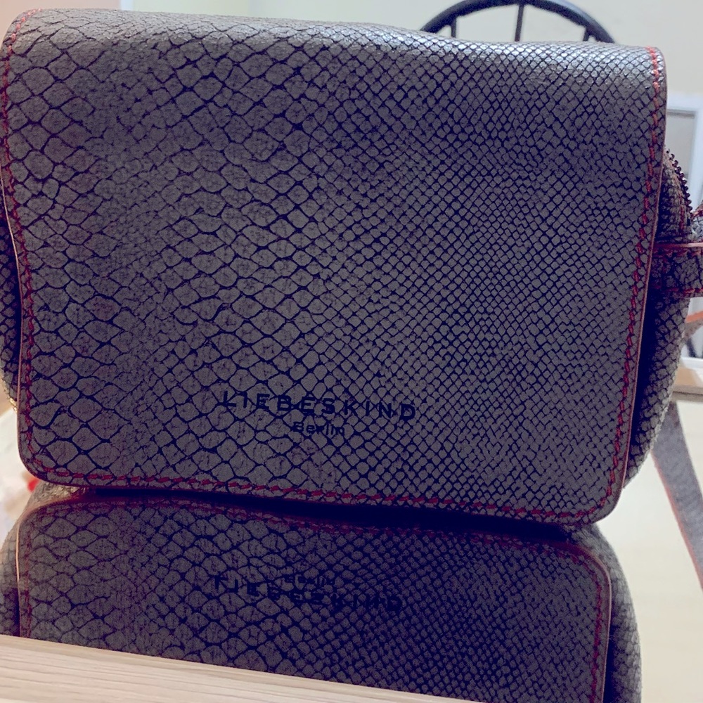 Medium size strap pocketbook, best wear for party events